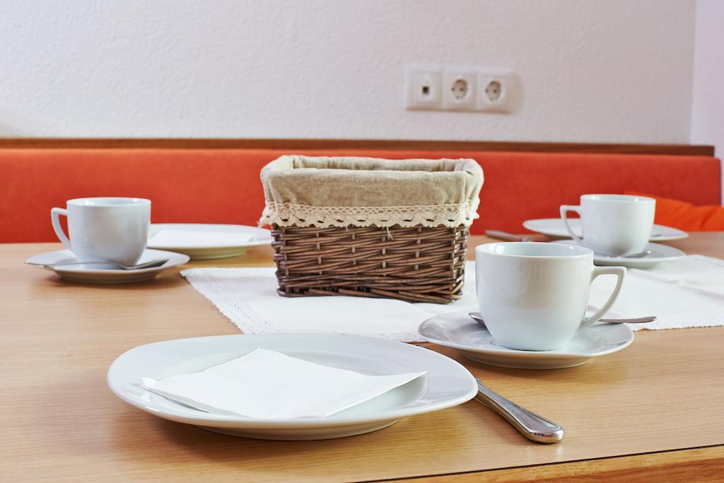 Am Sonnhof Apartment Langenfeld Phòng bức ảnh