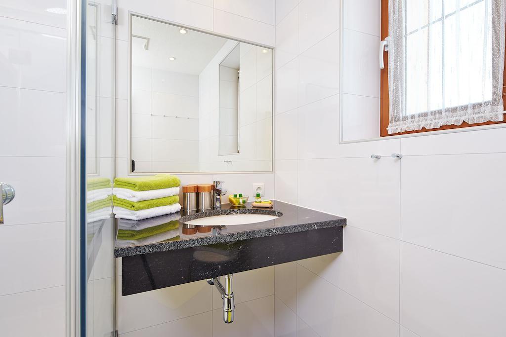 Am Sonnhof Apartment Langenfeld Phòng bức ảnh